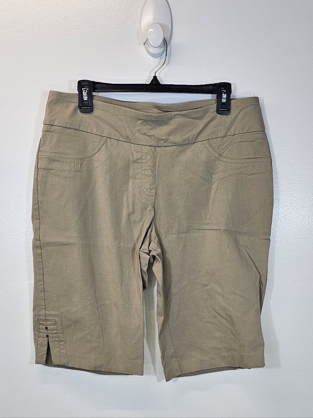 Hearts of Palm Petite Women’s Khaki Bermuda Shorts